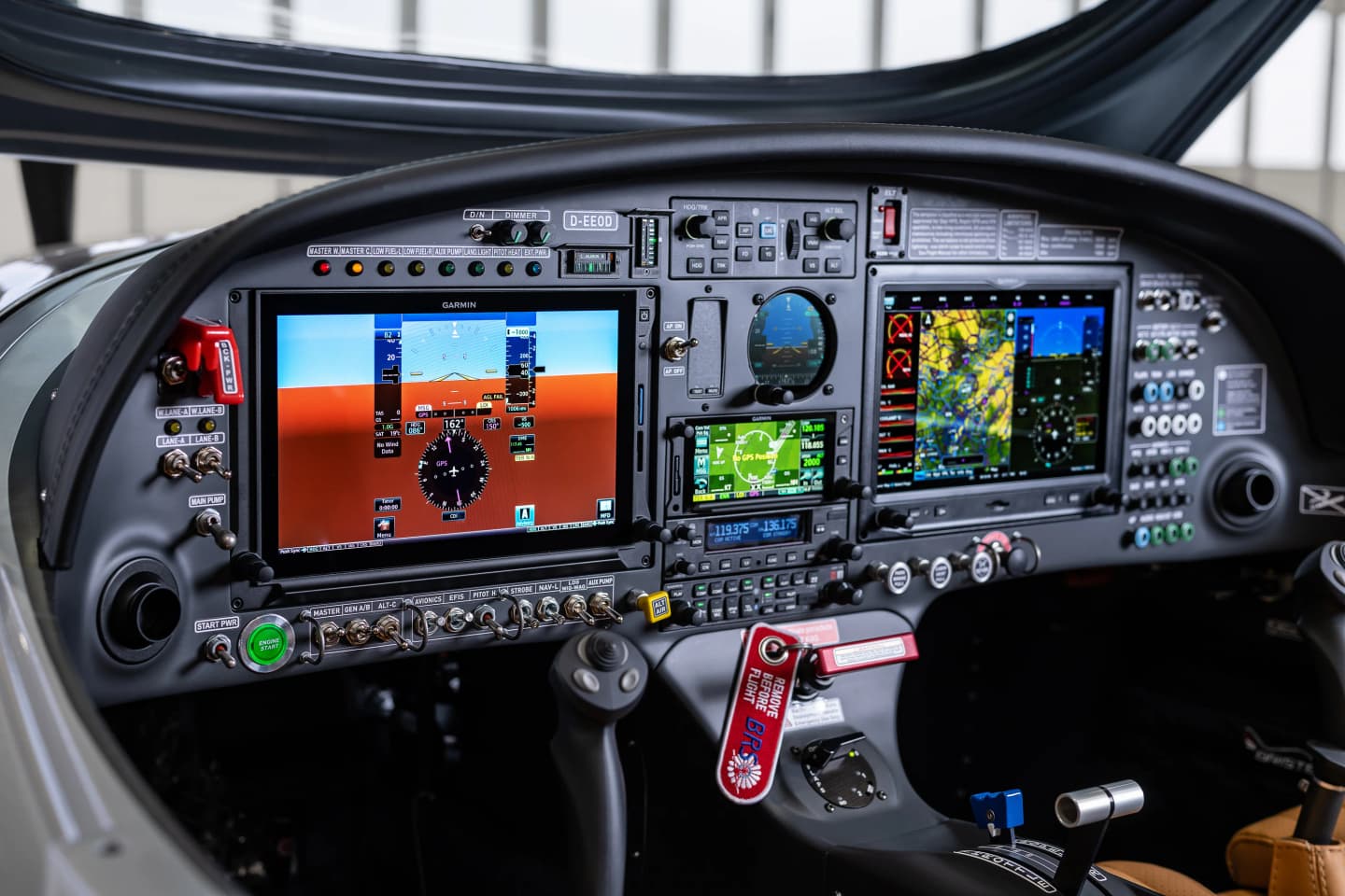 Garmin glass cockpit of the Bristell B23-915 IFR
