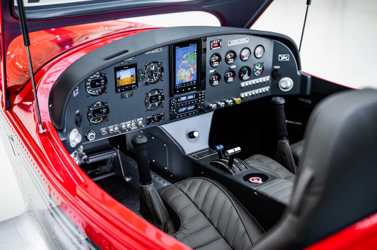 Bristell Classic 915iS — cockpit interior