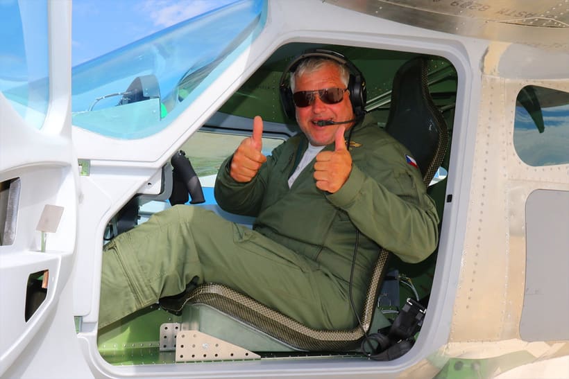 Bristell B8 first flight