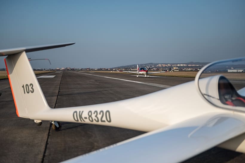 Towing the glider by Bristell airplane