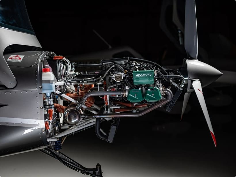 A Rotax 912 iS engine installed in a Bristell, 2015