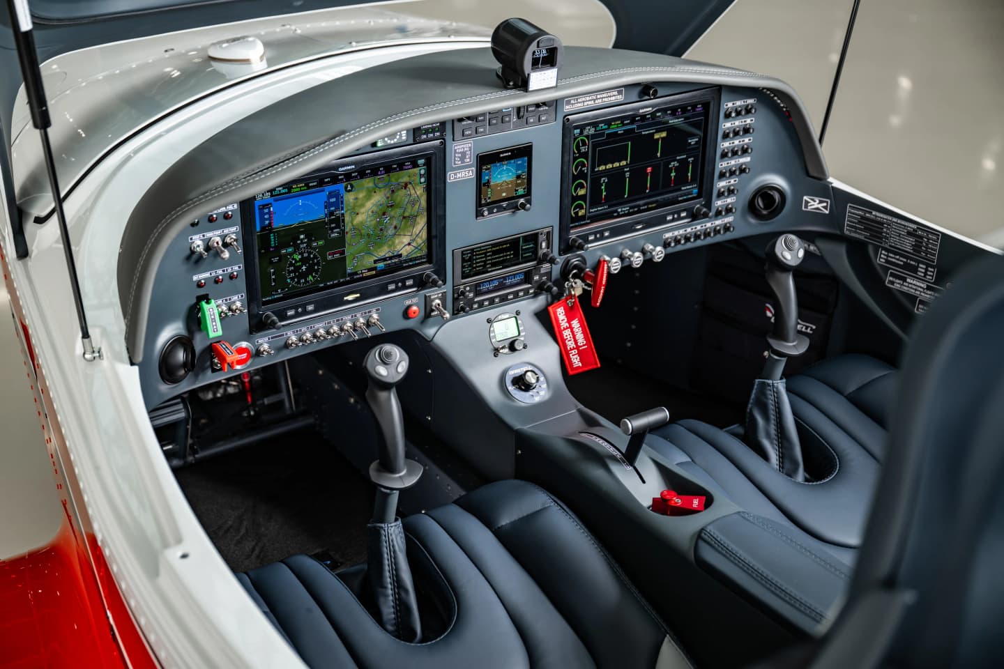 Bristell RG 916iS — cockpit interior