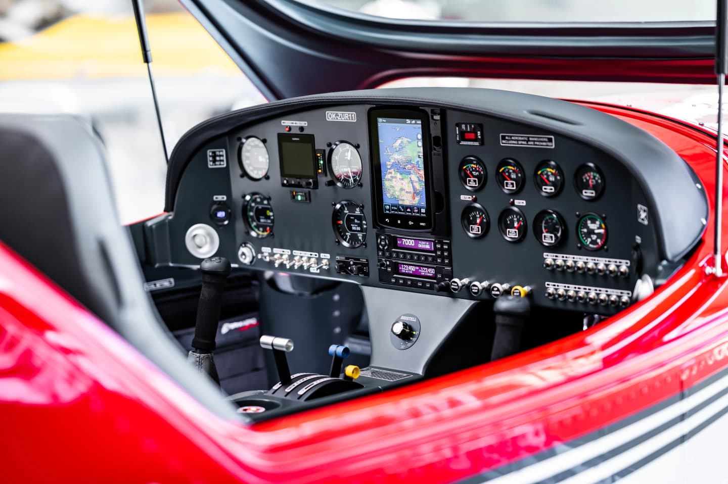 Bristell TDO M 912iS — cockpit interior