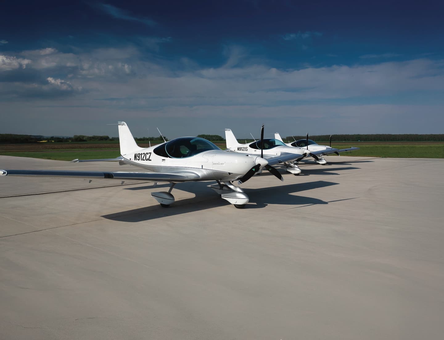 bristell flight school airplane