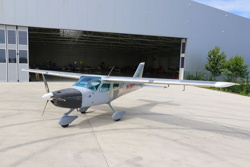 Bristell B8 first flight