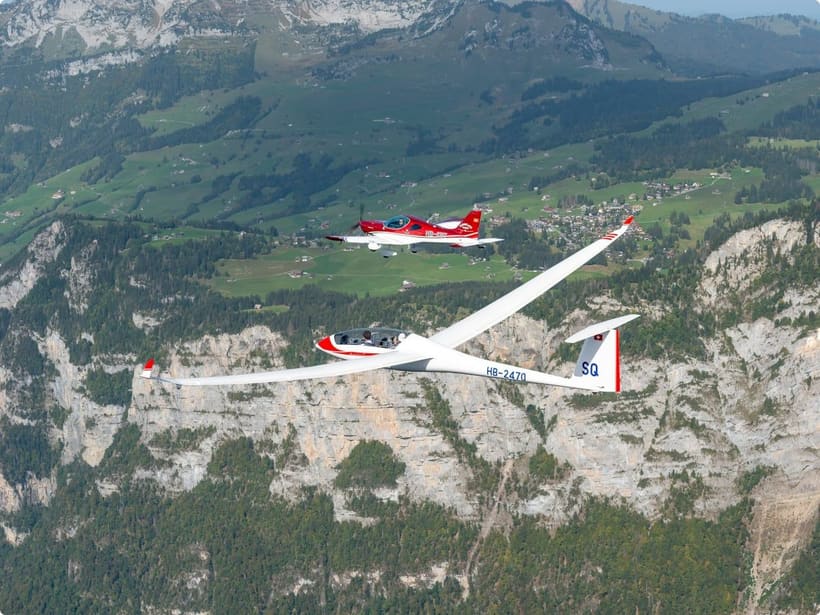 A Bristell B23 towing a glider, 2022