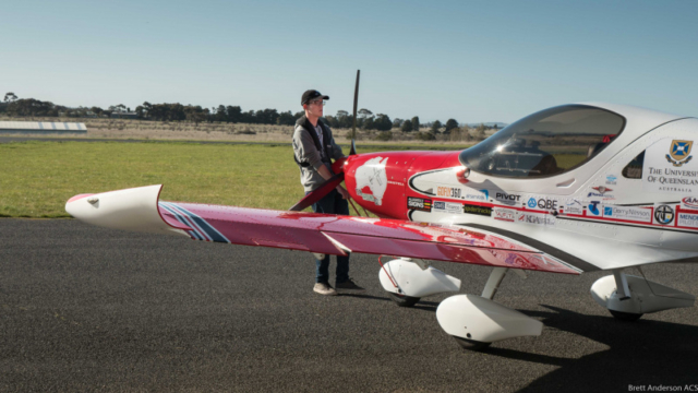 Conquering Australia by air and Guiness book of records