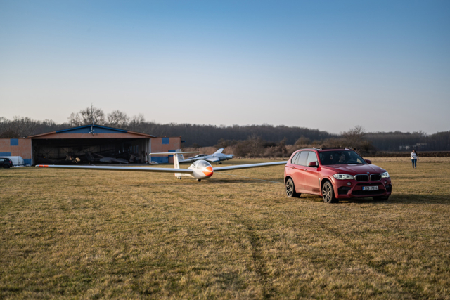 Towing the glider by BRISTELL airplane